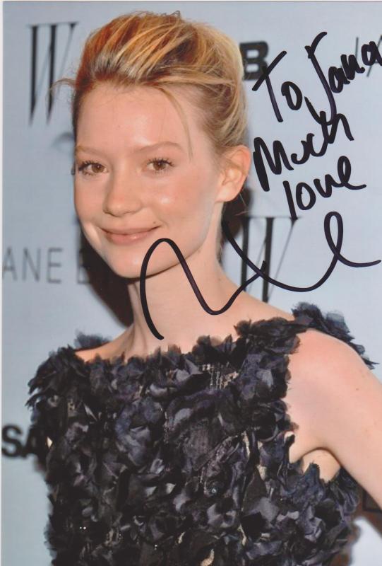Mia Wasikowska 001.jpg